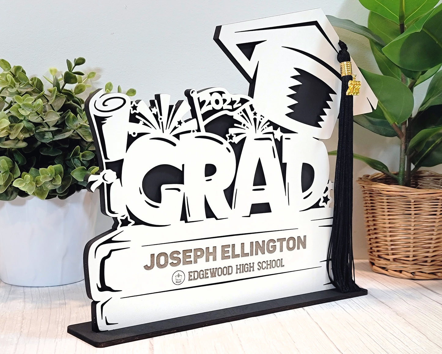 Graduation Tassel Holder Sign (Customizable)